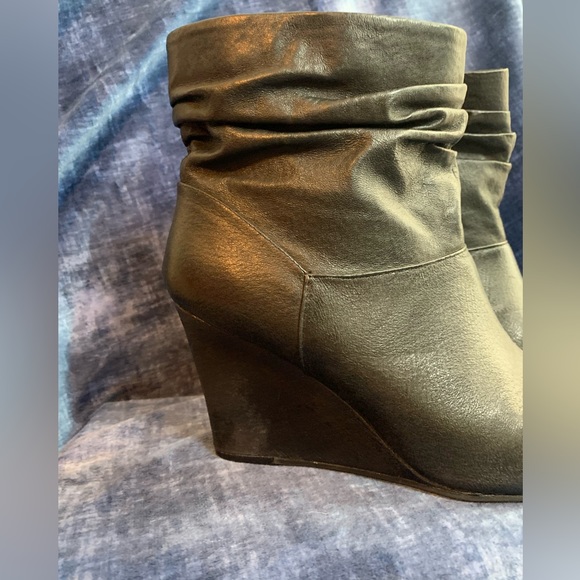 Boots, wedge heel, slouchy Chinese Laundry size 8 - Picture 5 of 8